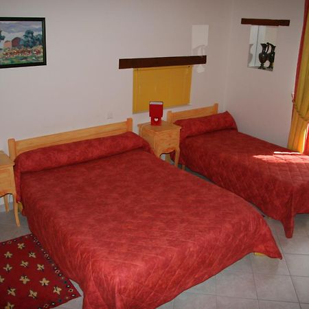Chambres D'Hotes Lou Jassou Lapanouse-de-Cernon Exterior foto
