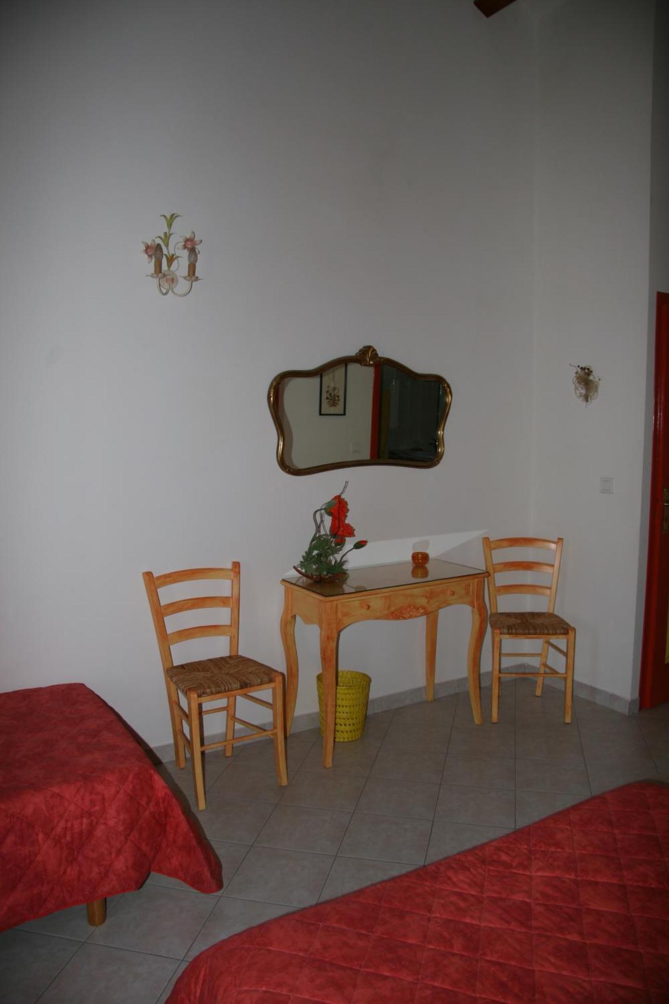 Chambres D'Hotes Lou Jassou Lapanouse-de-Cernon Exterior foto